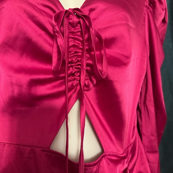 Elegant Women's Pink Ruched Dress - Picture 2 of 6